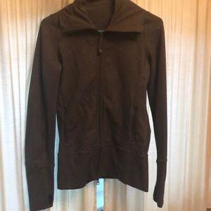 Super flattering Stride I lululemon jacket